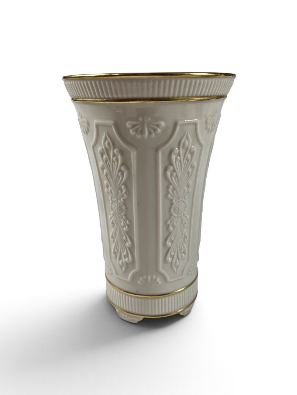 Lenox Versailles Footed Vase 8.75"h 24kt Gold Trim
